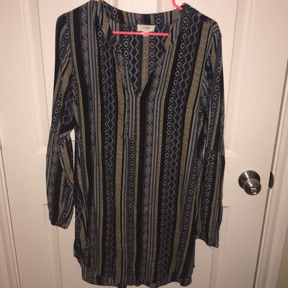 Super cute tunic like dress!